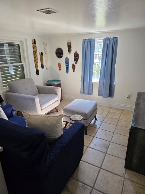 Building Photo - 1220 Avenue K