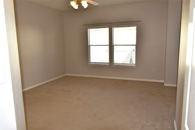 Building Photo - 5302 Fairwick Ct