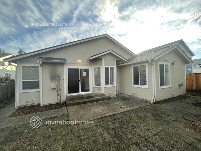 Building Photo - 5485 Trosper Lake St SW