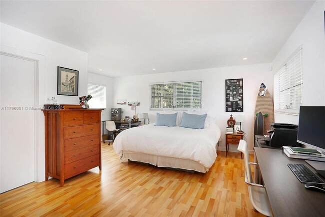 Building Photo - 2500 Overbrook St