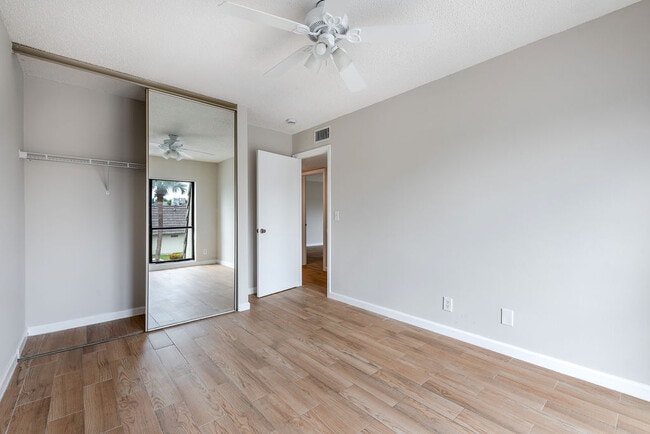 Building Photo - 1761 N Congress Ave