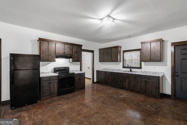 Building Photo - 620 Stiles Rd