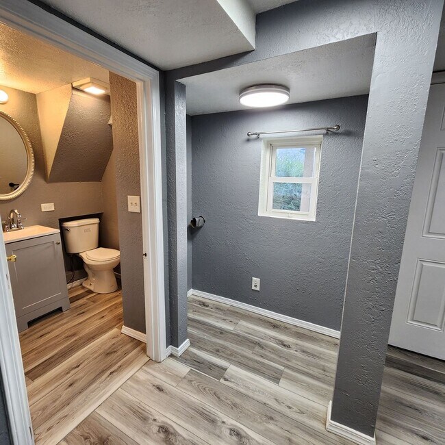 Building Photo - 356 Alameda Ave