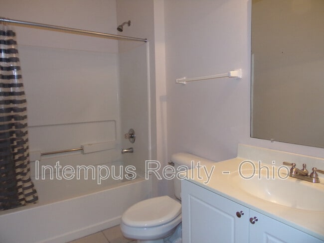 Building Photo - 8057 Crane's Crossing Dr