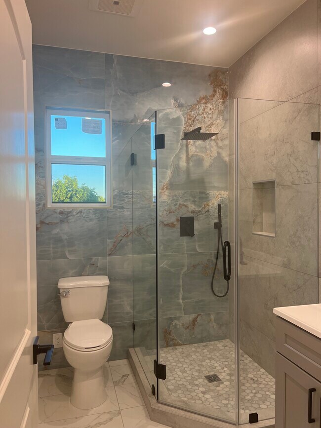 Building Photo - 7538 Cozycroft Ave