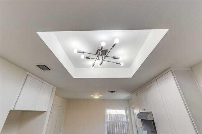 Building Photo - Spring Branch Stunner – Light, Bright & Ju...