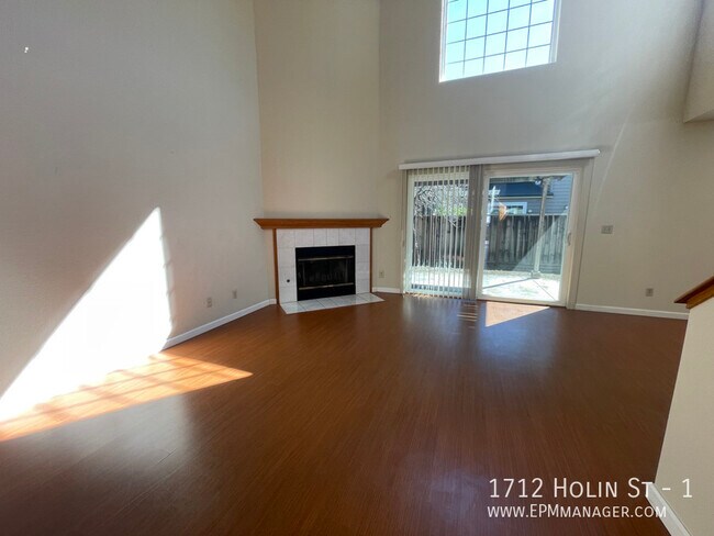 Building Photo - 1712 Holin St