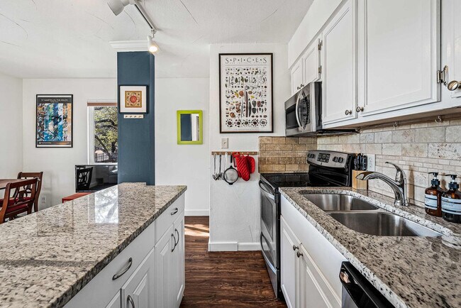 Building Photo - 3018 S 1st St