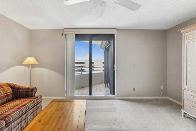 Building Photo - 5950 Pelican Bay Plaza S