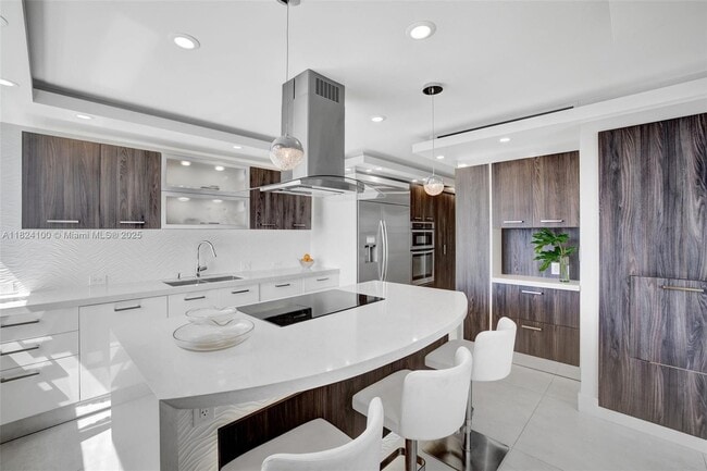 Building Photo - 2800 E Sunrise Blvd