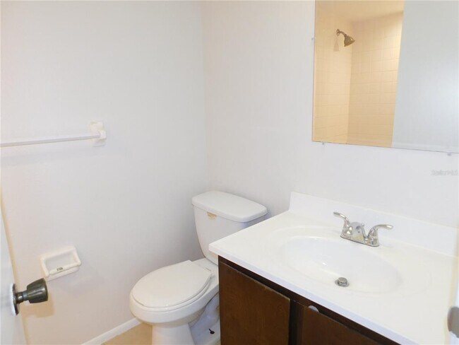 Building Photo - 510 Meadow Ln