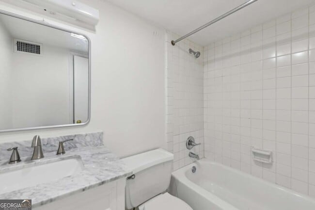 Building Photo - 98 La Rue Pl NW
