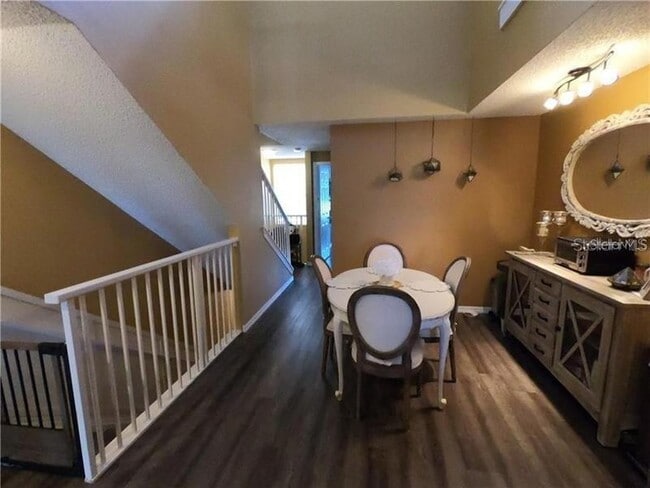 Building Photo - 5450 Bentgrass Dr