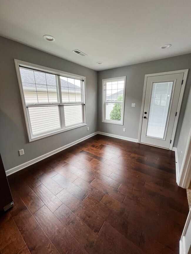 Building Photo - Single-Family Home in Hopkinsville with Fe...