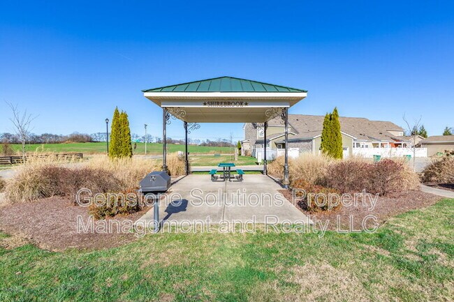 Building Photo - 304 Oldbury Ln