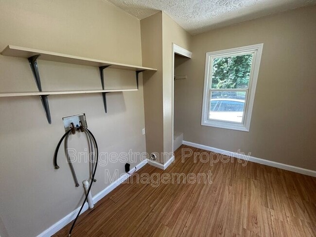 Building Photo - 1581 Wilbur Ave