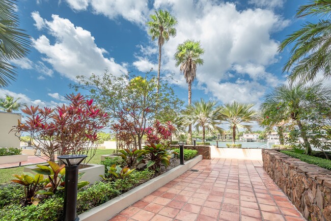 Building Photo - 5600 Collins Ave