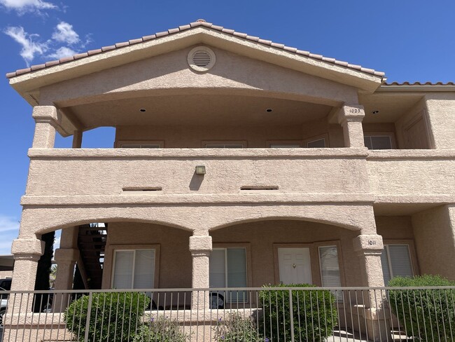 Primary Photo - Sandstone - Condo