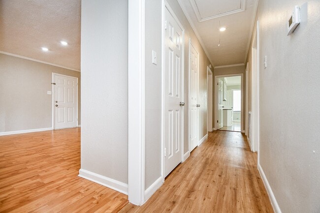 Building Photo - 1907 Lafferty Rd