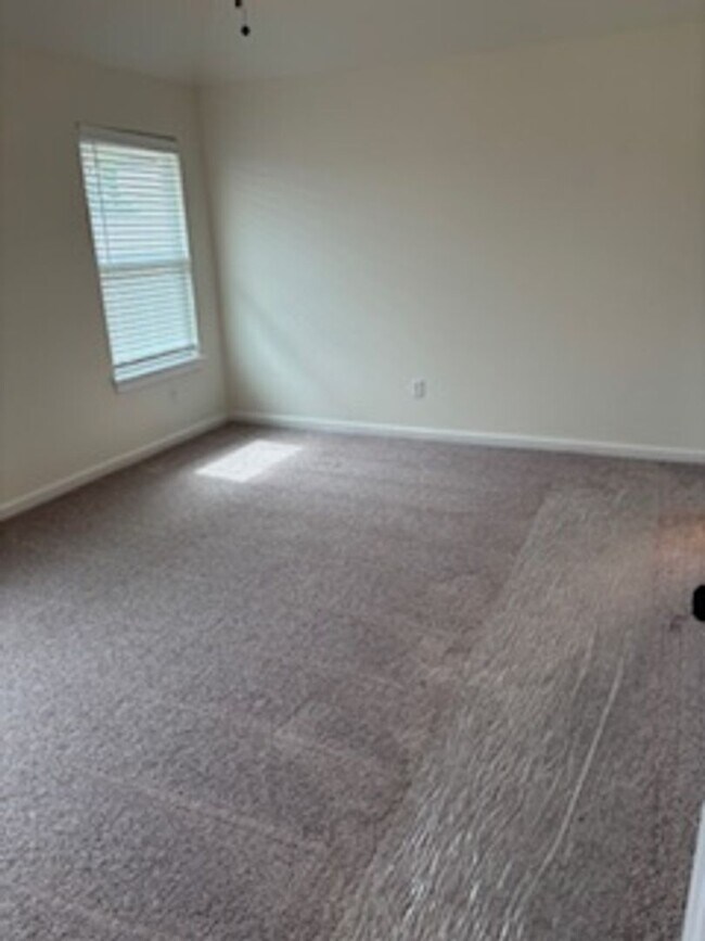 Building Photo - 18104 Austin Ct