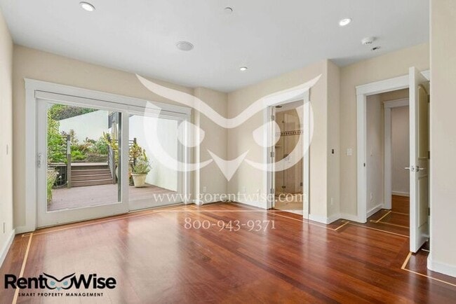 Building Photo - 727 Moraga St