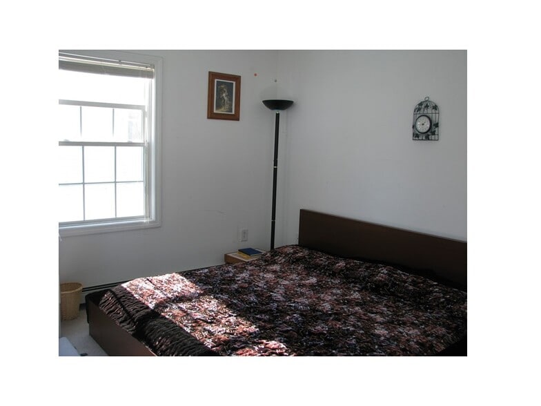 Building Photo - 444 Plantation St