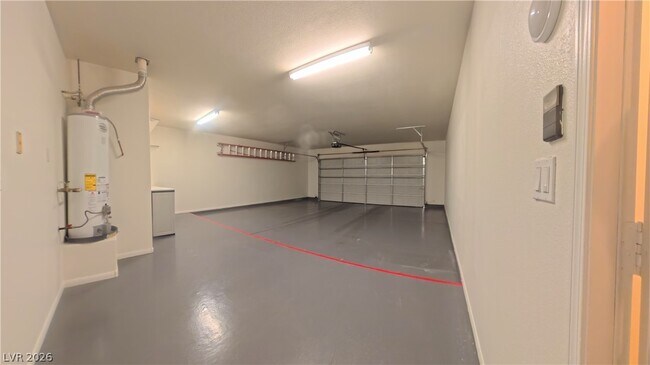 Building Photo - 2050 W Warm Springs Rd