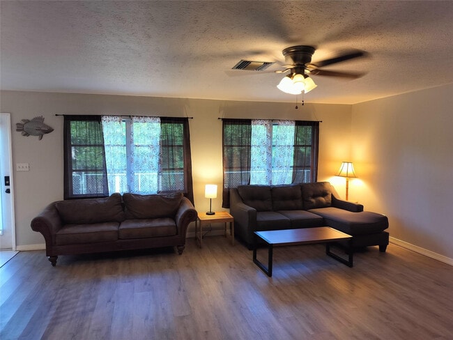 Building Photo - 77 Cardinal Dr