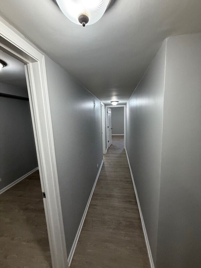 Building Photo - 7808 S Greenwood Ave