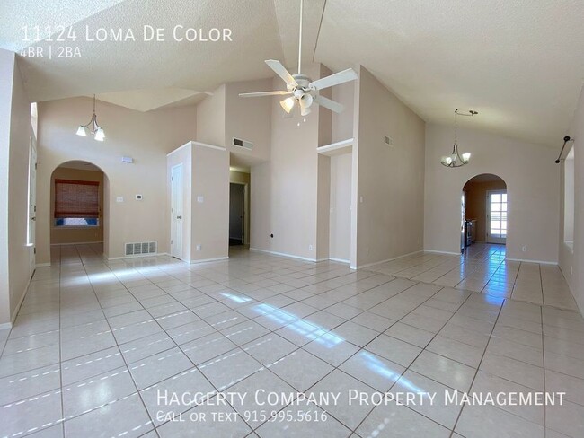 Building Photo - 11124 Loma De Color Dr