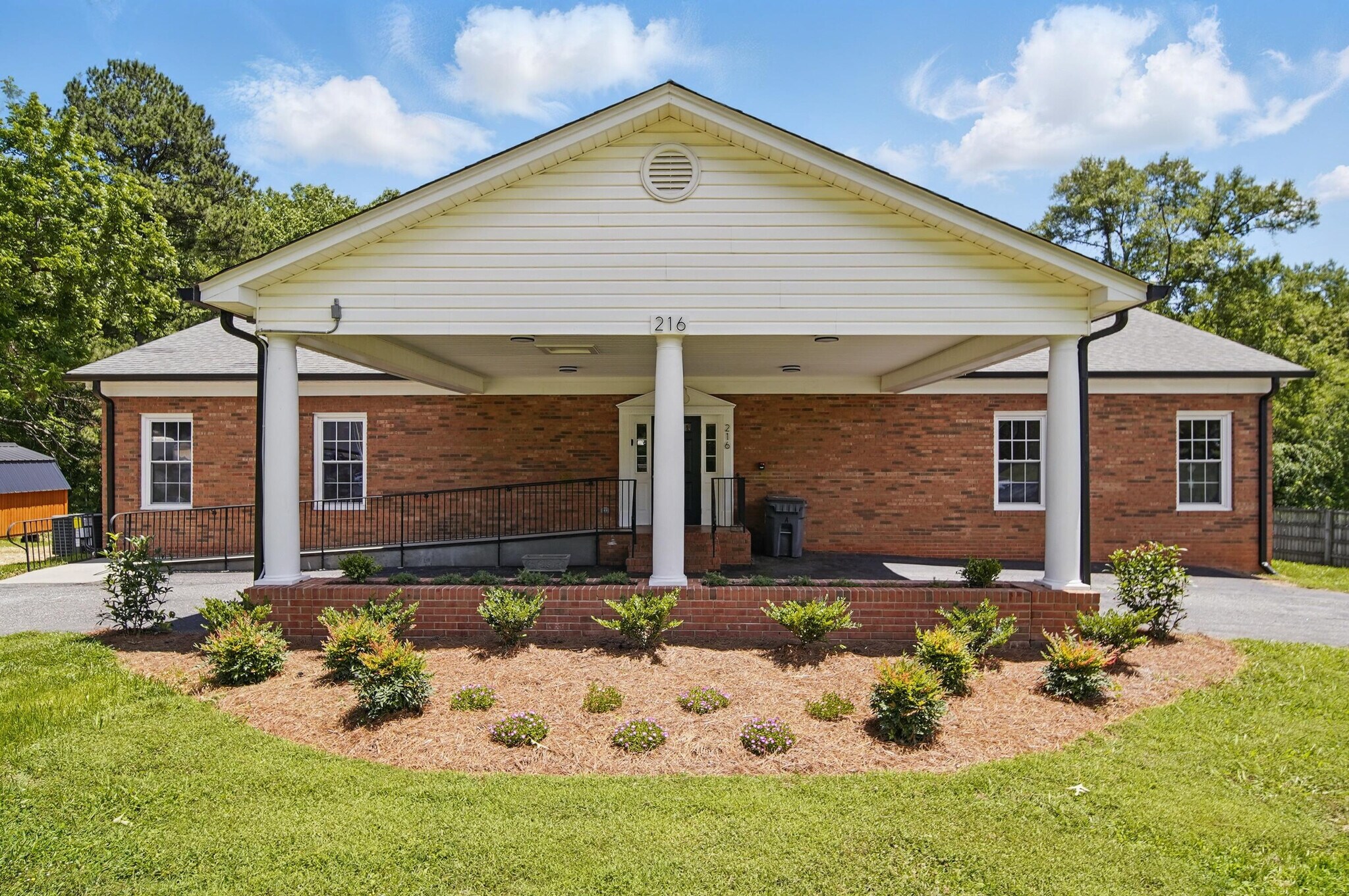 Building Photo - 216 Legion Dr