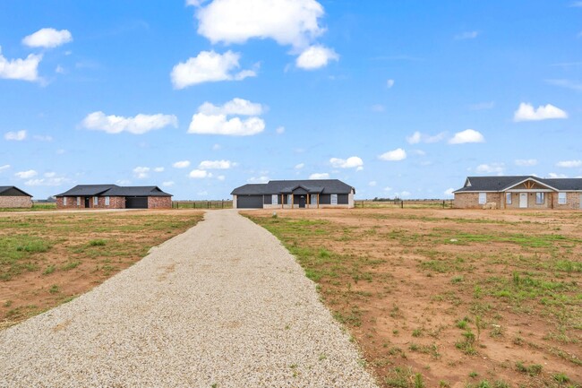 Building Photo - Country Living In Roosevelt ISD!