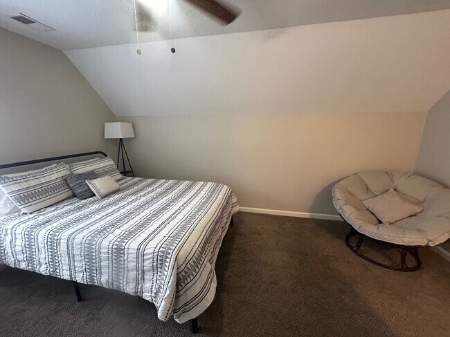 Building Photo - 33 Old Clayton Ct