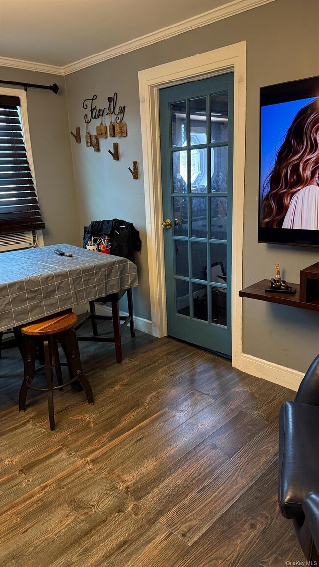 Building Photo - 134-31 Hawtree St