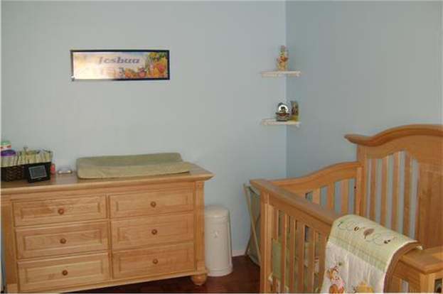 Building Photo - 166 Stults Ln