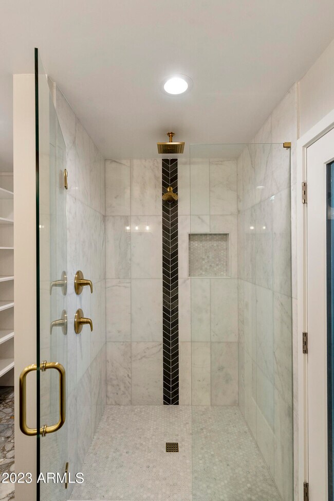 Building Photo - 3318 E Onyx Ave