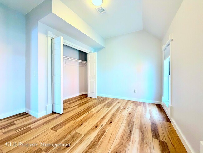 Building Photo - 1107 N Downing St
