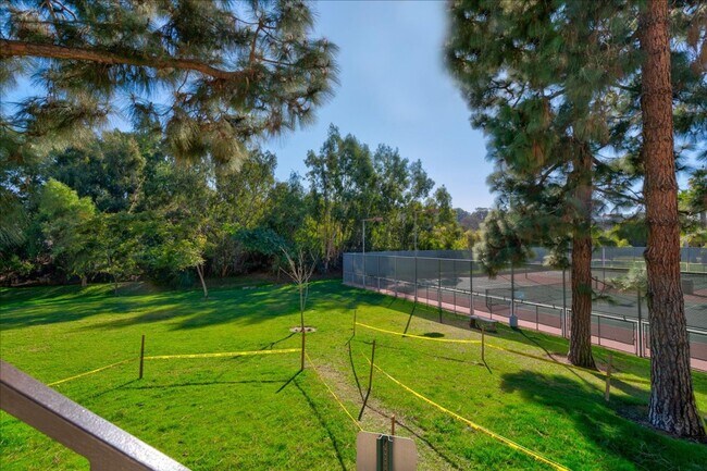 Building Photo - Resort Like Living 2 Master Suites Condo F...