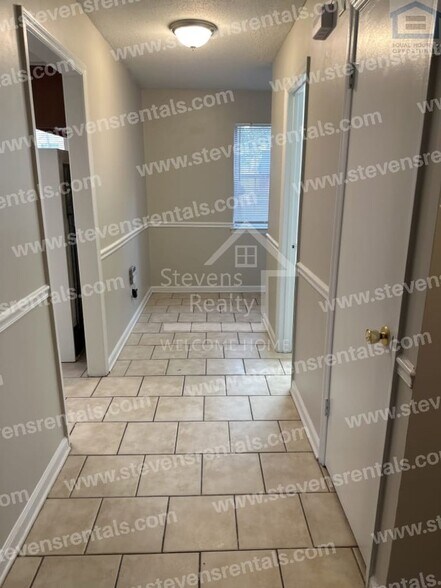 Building Photo - 4149 Willard Dr