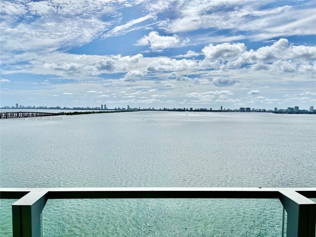 Building Photo - 2900 NE 7th Ave