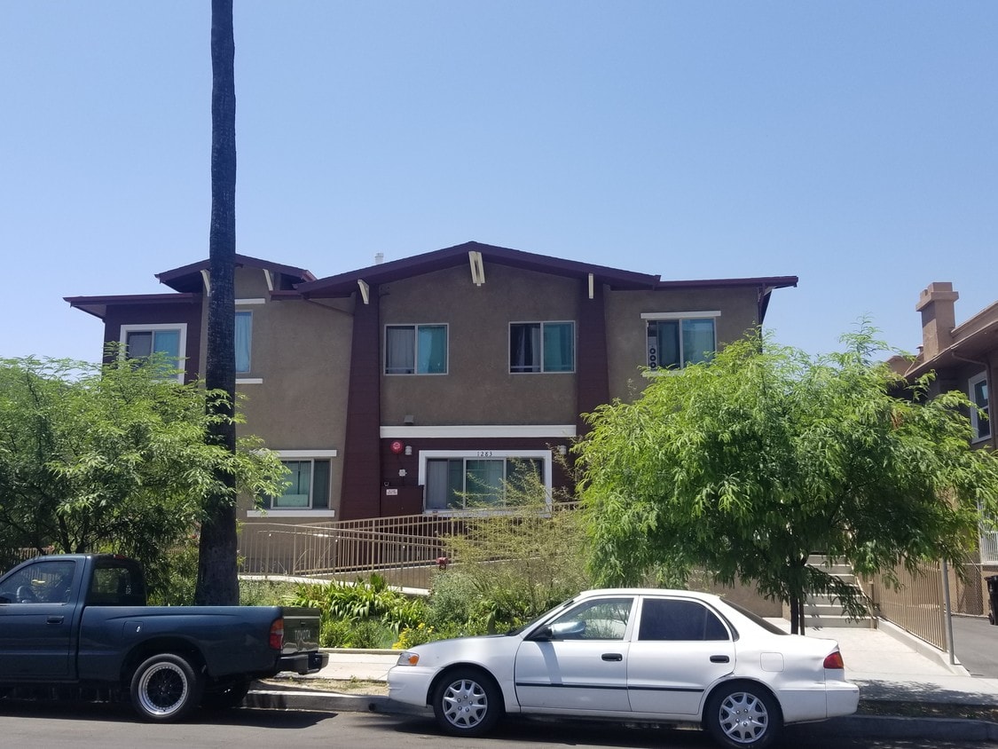 Building Photo - 1283 3rd Ave