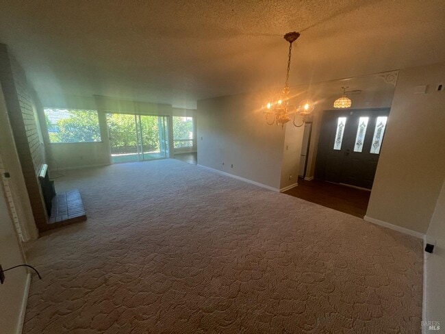 Building Photo - 341 Rockgreen Pl