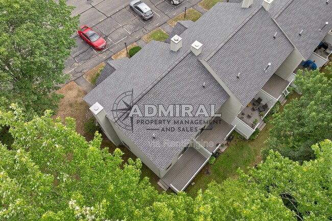 Building Photo - 65 Woodland Green