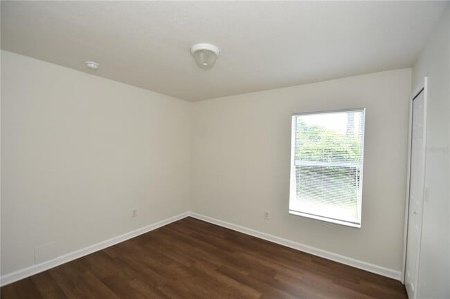 Building Photo - 30 Eton Ln