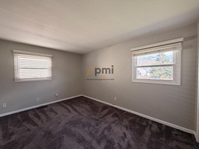 Building Photo - 2353 McCool Rd