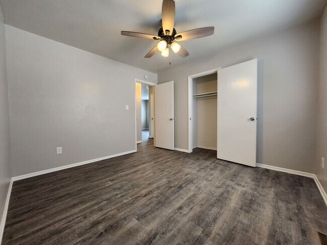 Building Photo - 4303 Ericson Dr