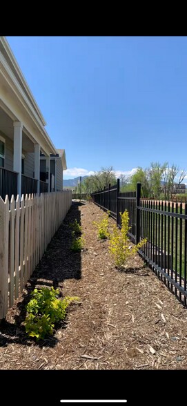 Building Photo - 210 Marshall Mews St