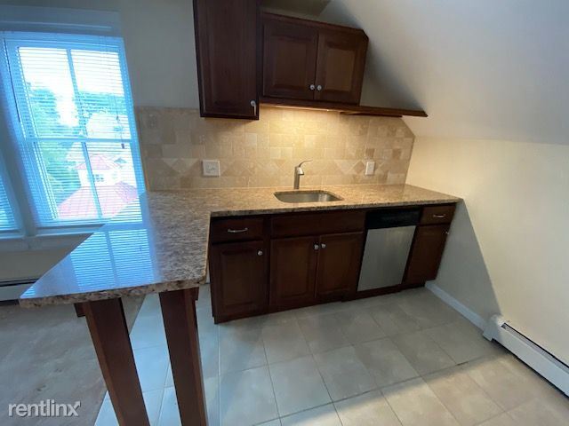 Building Photo - 207 Monument Ave