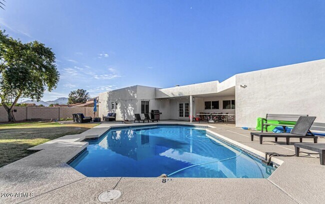 Building Photo - 11209 N 45th Way