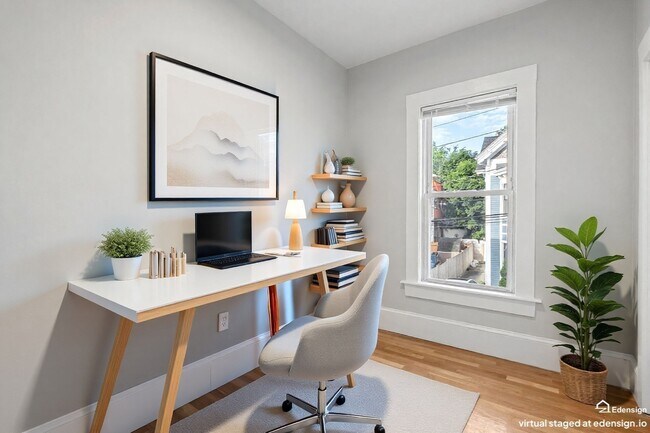 Building Photo - 72 Mozart St